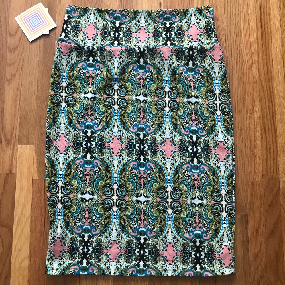 NWT LuLaRoe Cassie Skirt